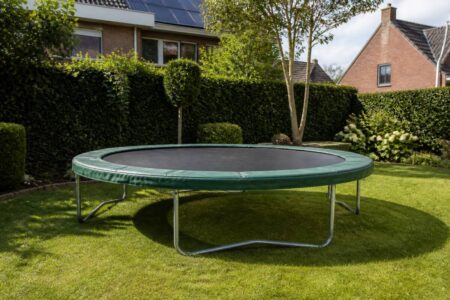 Welke maat trampoline kiezen? Advies per tuinformaat en leeftijd